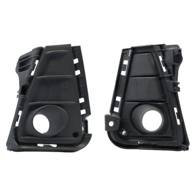 Rejilla derecho con hoyo para faro aux de facia delantero (Sedan / hatchback)