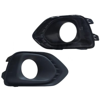 Rejilla derecho con hoyo para faro aux de facia delantero (Sedan / hatchback)