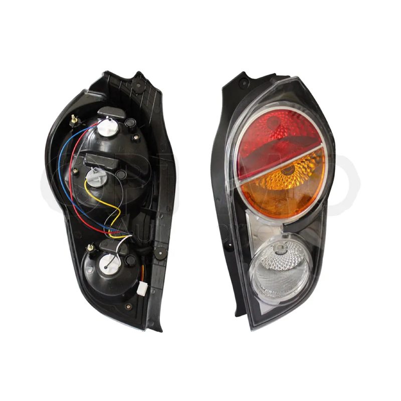 Right tail light with harness (Rojo / ambar / blanco)