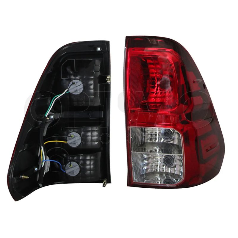 Right tail light with harness clara (Sencilla / doble cabina) (Rojo / blanco / blanco)